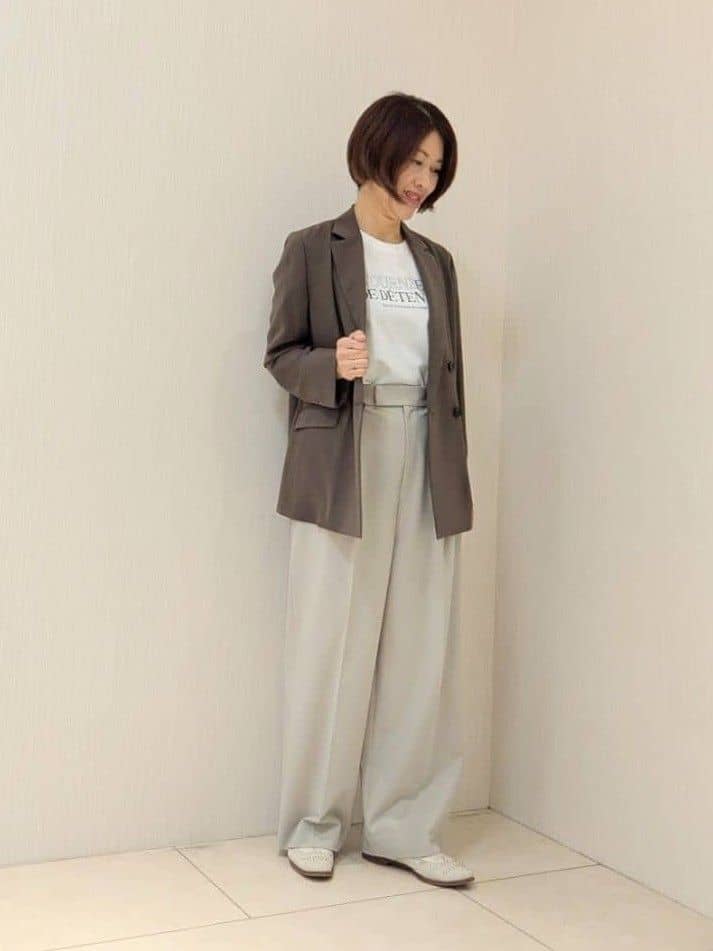 u-macoさんの「UNTITLED｜【新色追加/セットアップ可】エアリー ダブルブレストジャケット」を使ったコーディネート