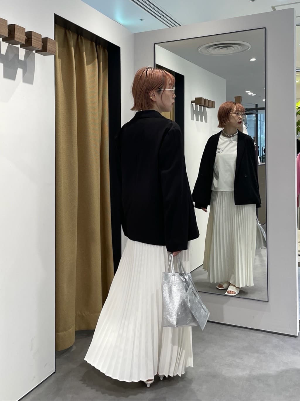 mikuさんの「INDIVI｜Comfy SET UP｜ダブルブレストイージージャケット【セットアップ対応／通勤／カセット服／接触」を使ったコーディネート