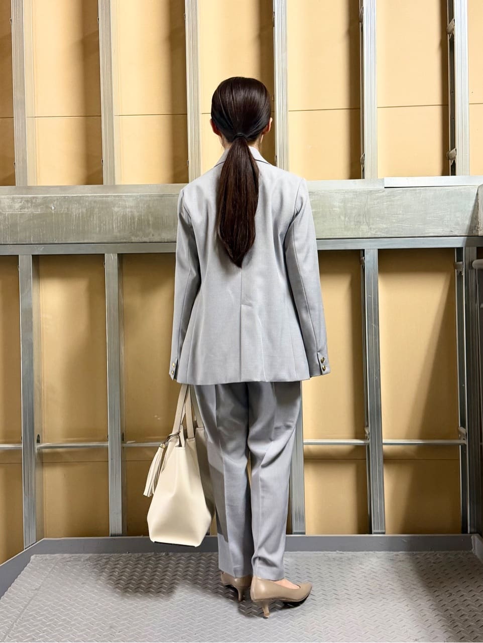 sahoさんの「THE SHOP TK｜【通勤にもデイリーにも】CAVIAN 金ボタンダブルブレストジャケット」を使ったコーディネート
