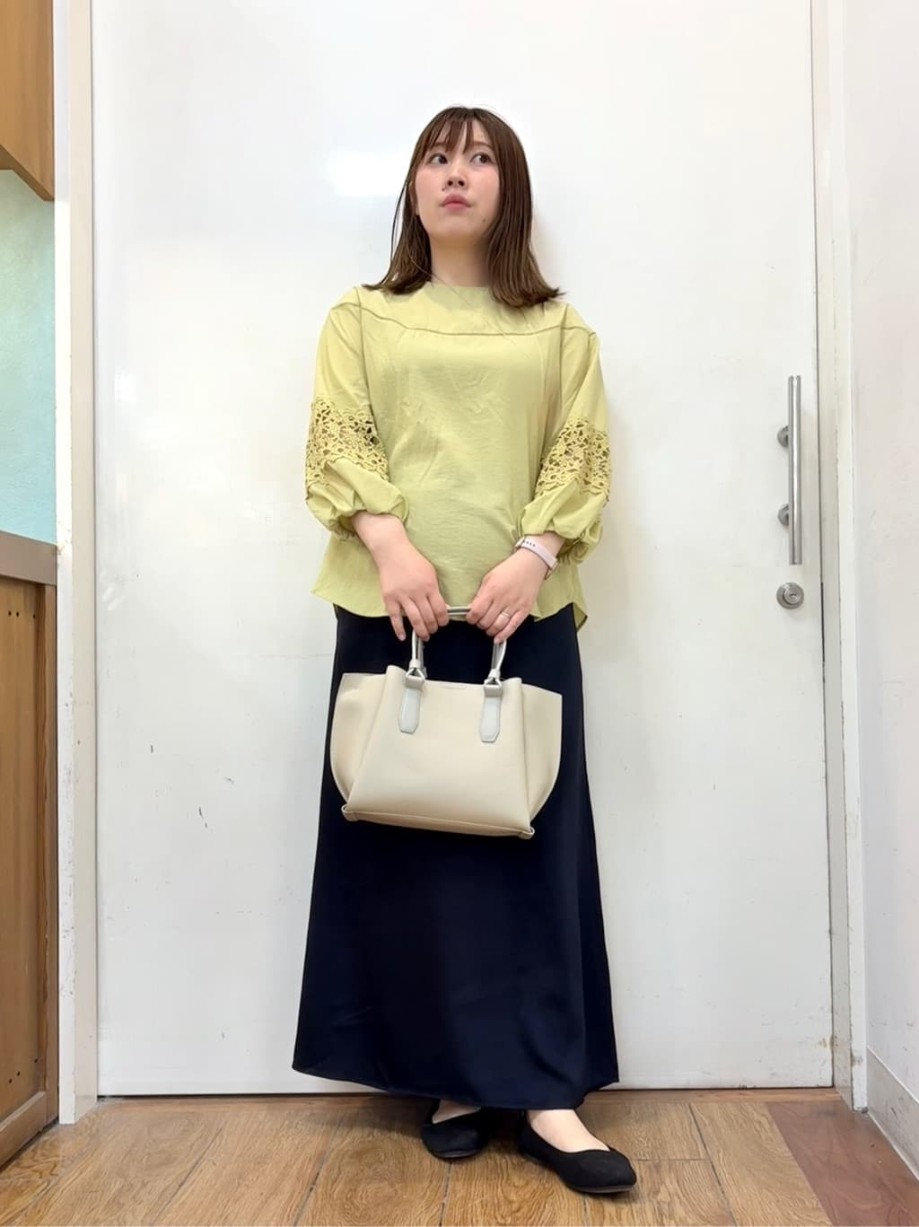 だいわさんの「SHOO･LA･RUE｜ハンドルカクシボトートバッグ」を使ったコーディネート