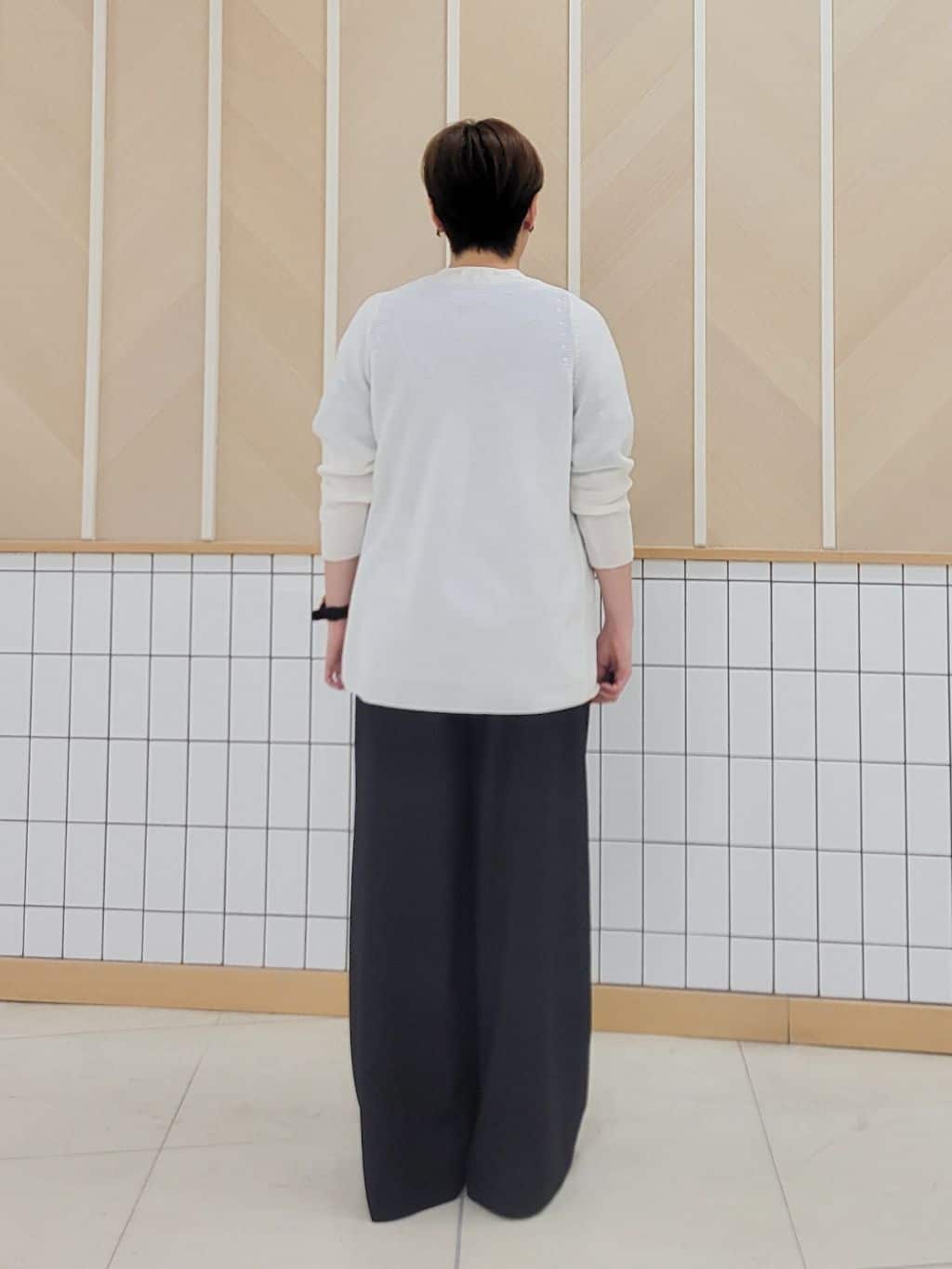 tomoさんの「COUP DE CHANCE｜【手洗い可／日本製】着流しカーディガン」を使ったコーディネート