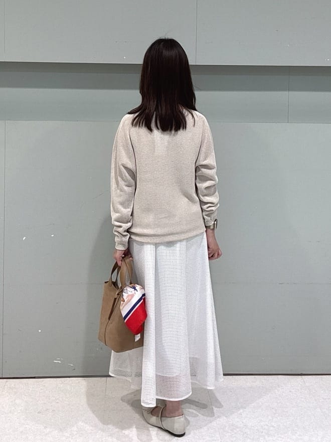 makiさんの「UNTITLED｜【8色展開/程よい透け感】ドライタッチボートネックニット」を使ったコーディネート
