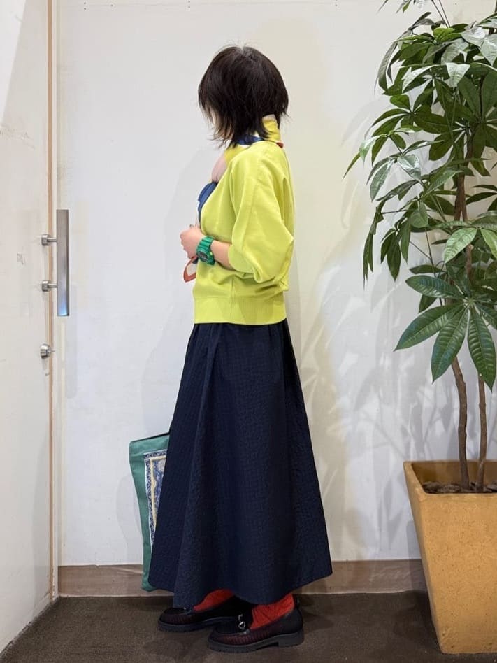 misakiさんの「SHOO･LA･RUE｜【洗濯機可/S-LL】さらりと軽やか インせず着られる すっきり見えドルマンニット」を使ったコーディネート