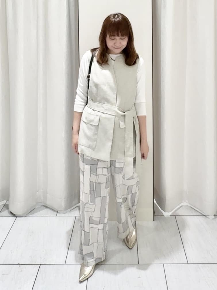 ʏᴜᴋɪᴋᴏさんの「UNTITLED｜【セットアップ可/UV/接触冷感】スラブキーネックジレ」を使ったコーディネート