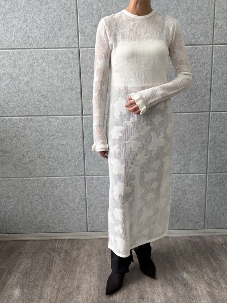 ibuさんの「CODE A｜flower mesh dress」を使ったコーディネート