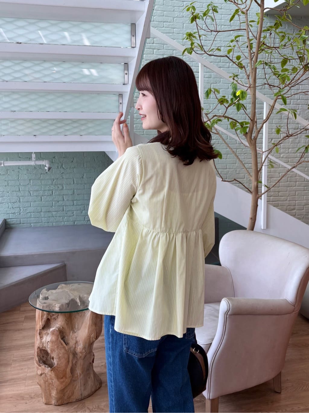 みさかさんの「index｜ペプラムブラウス／ボウタイ取り外し可【洗濯機OK／イージーアイロン／防シワ】《XS～LL／8col》」を使ったコーディネート