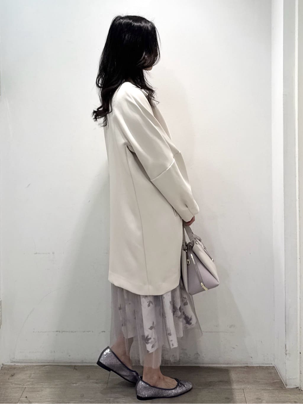yuicciさんの「OPAQUE.CLIP｜フォルムスリーブミドルコート【洗濯機OK】」を使ったコーディネート