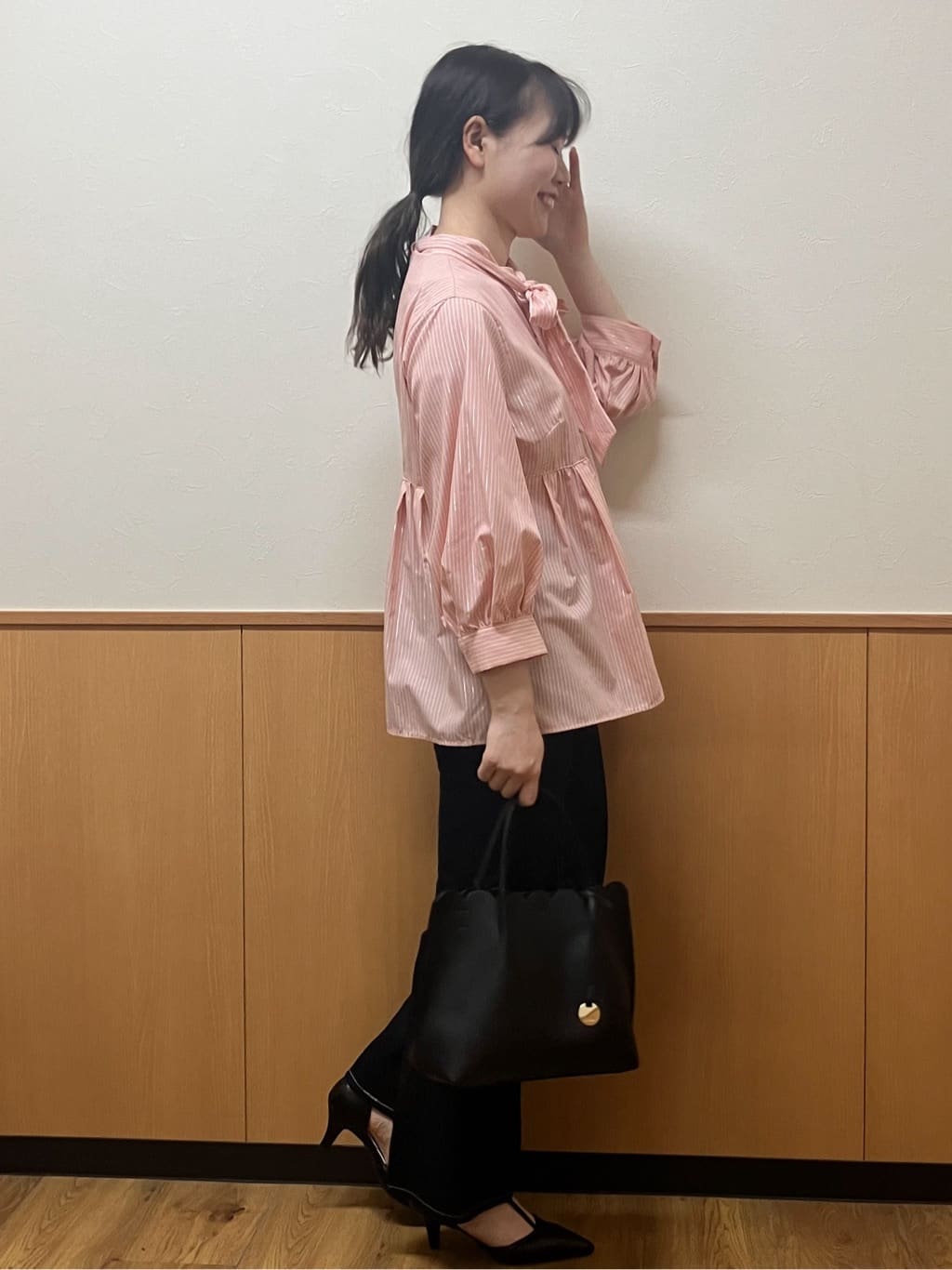 MAYUKIさんの「index｜ペプラムブラウス／ボウタイ取り外し可【洗濯機OK／イージーアイロン／防シワ】《XS～LL／8col》」を使ったコーディネート