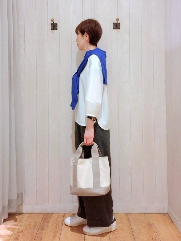 Ribさんの「SHOO･LA･RUE｜【2点セット/7分袖】ランタンスリーブで女性らしい インせず着られる ネックレス付きブラウス」を使ったコーディネート