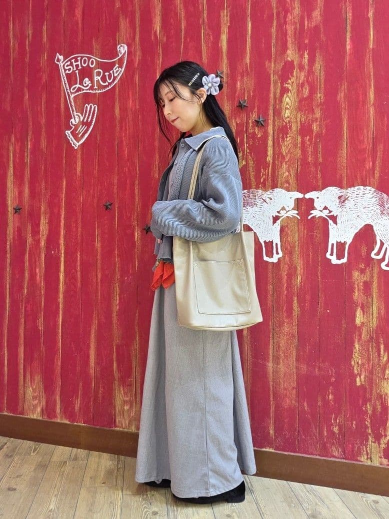 remiiiさんの「SHOO･LA･RUE｜【2点セット/S-LL】おとなの抜け感 ショート丈シャツ＋キャミワンピース」を使ったコーディネート
