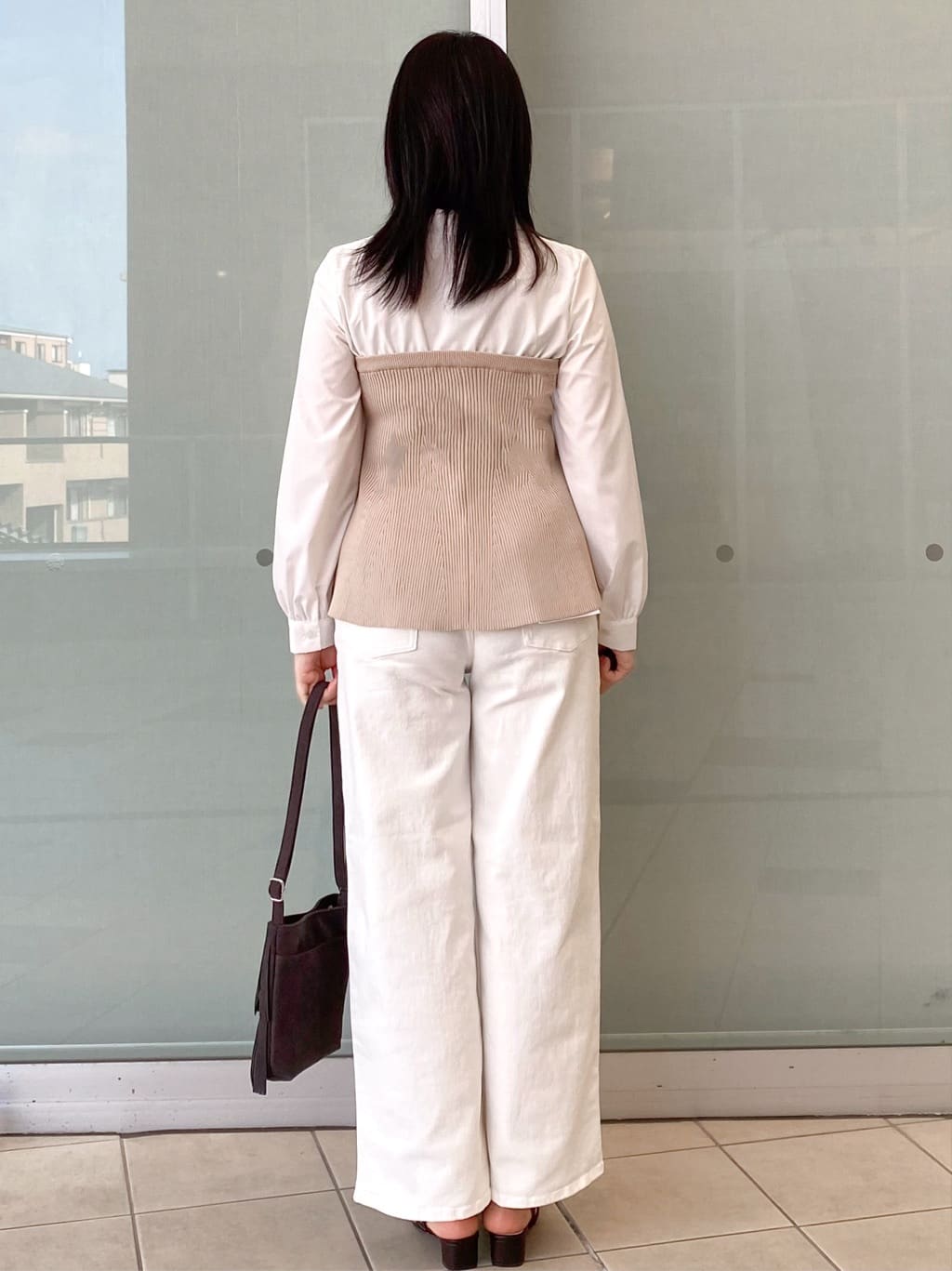 Jeanさんの「OPAQUE.CLIP｜シャツドッキングペプラムニット【洗濯機OK】」を使ったコーディネート