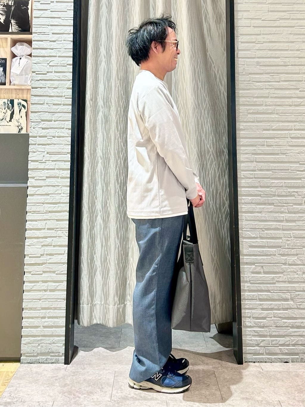 KENJI Iさんの「THE SHOP TK｜【程よく品のある着こなし】ジャカード フェイクレイヤード長袖Tシャツ 洗濯機OK」を使ったコーディネート