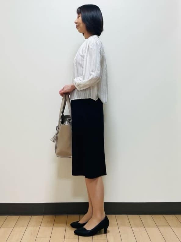 Riiさんの「Reflect｜【セットアップ可】ストライプ柄ジャカードブラウス」を使ったコーディネート