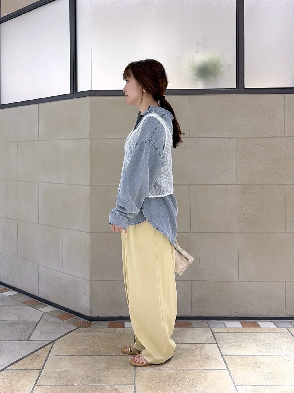 よねさんの「INDIVI｜デニムシャツ」を使ったコーディネート