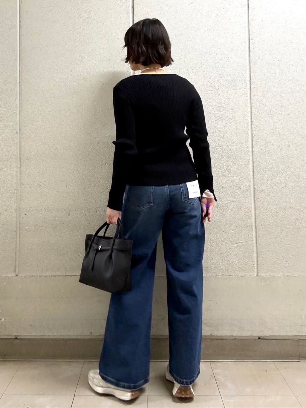 Itoさんの「OPAQUE.CLIP｜【軽量／2WAY】ベルトデザイン合皮ミドルバッグ」を使ったコーディネート