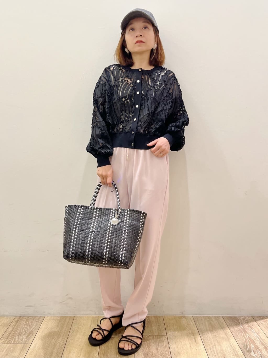 kcさんの「OPAQUE.CLIP｜シアー幾何刺繍カーディガン【洗濯機OK】」を使ったコーディネート