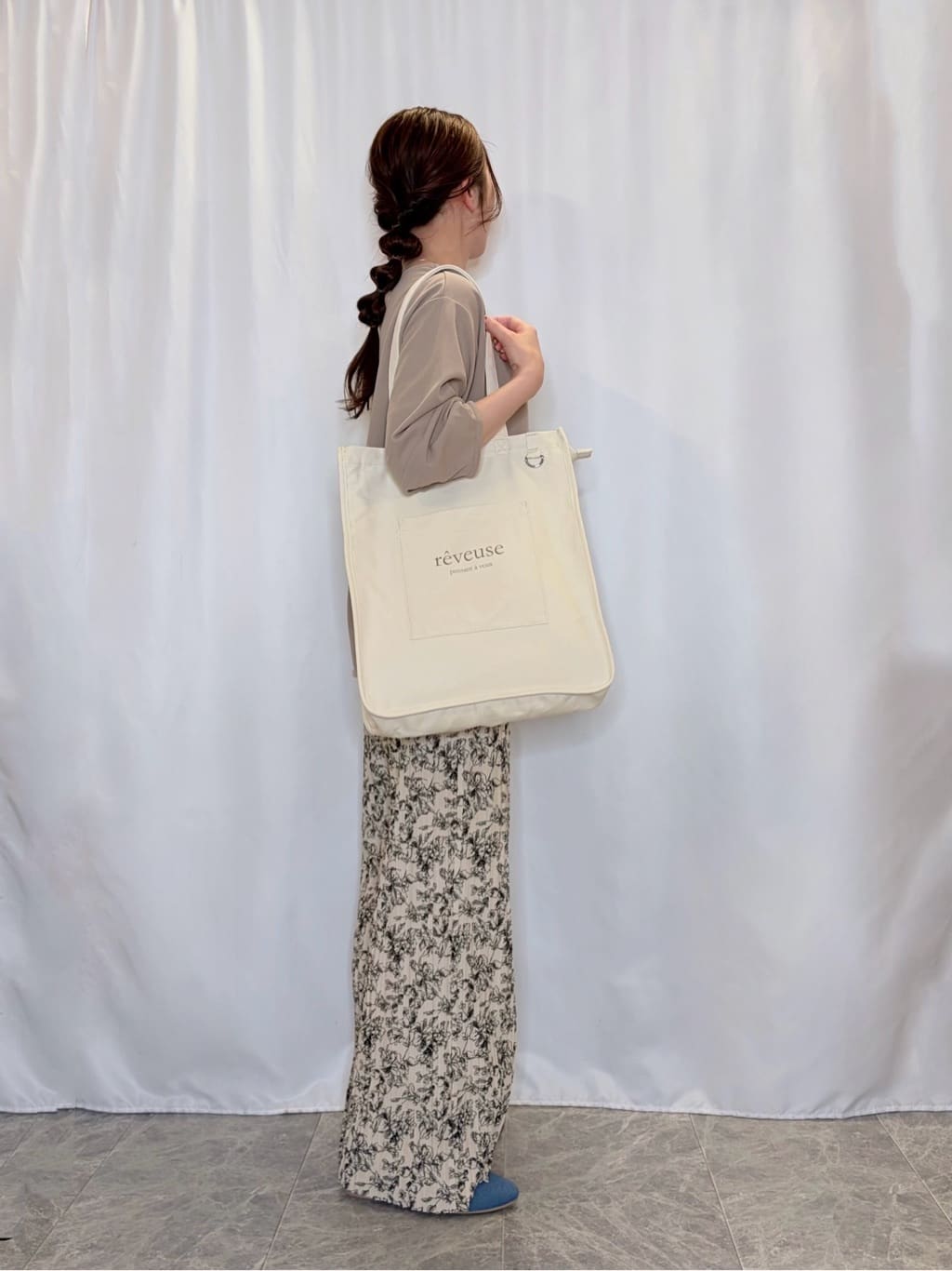 おうめさんの「SHOO･LA･RUE｜【NEW/22.5㎝-24.5㎝】洗えてサラサラ ニットパンプス」を使ったコーディネート