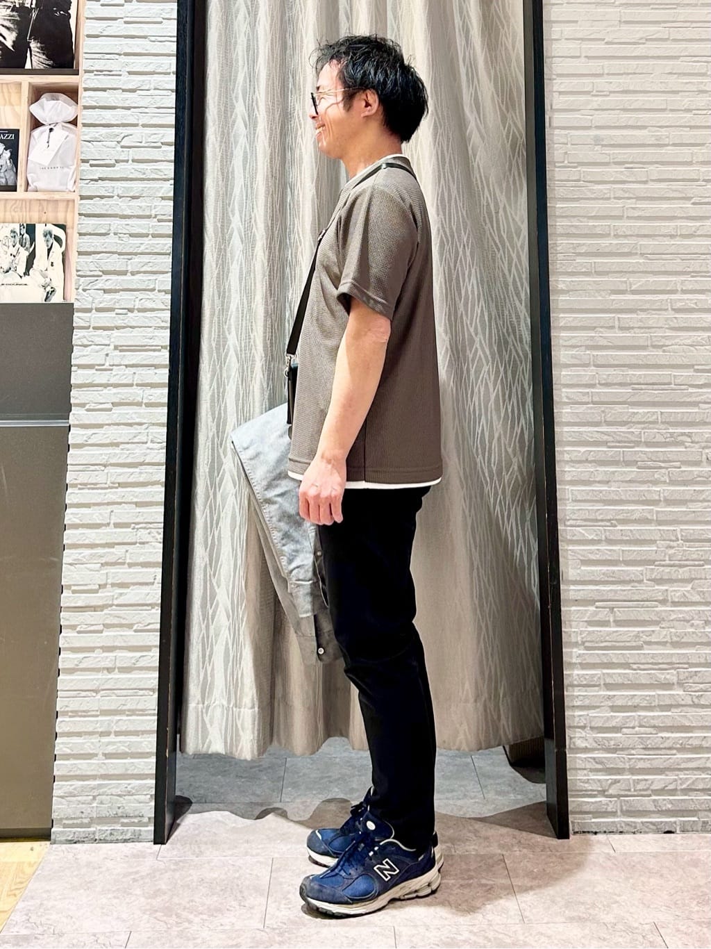 KENJI Iさんの「THE SHOP TK｜【ON/OFF兼用】シャンブレー オックスシャツ 洗濯機OK / 吸水速乾 / 汗じみ防止」を使ったコーディネート