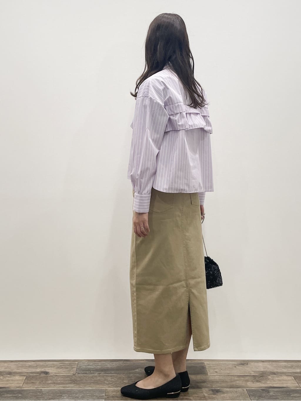 Aikoさんの「OPAQUE.CLIP｜タックフリルシャツ【洗濯機OK】」を使ったコーディネート