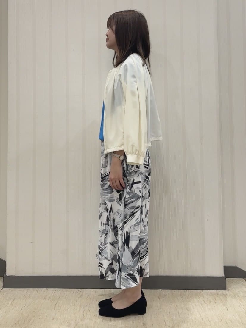ちひさんの「INDIVI｜【洗える／ドライタッチ／和紙混】ガーター編みニット」を使ったコーディネート
