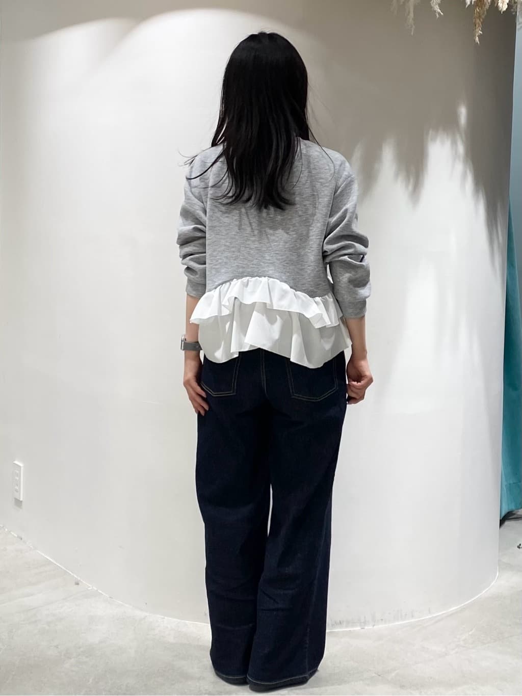 みなみさんの「OPAQUE.CLIP｜裾フリルドッキングトップス【洗濯機OK】」を使ったコーディネート