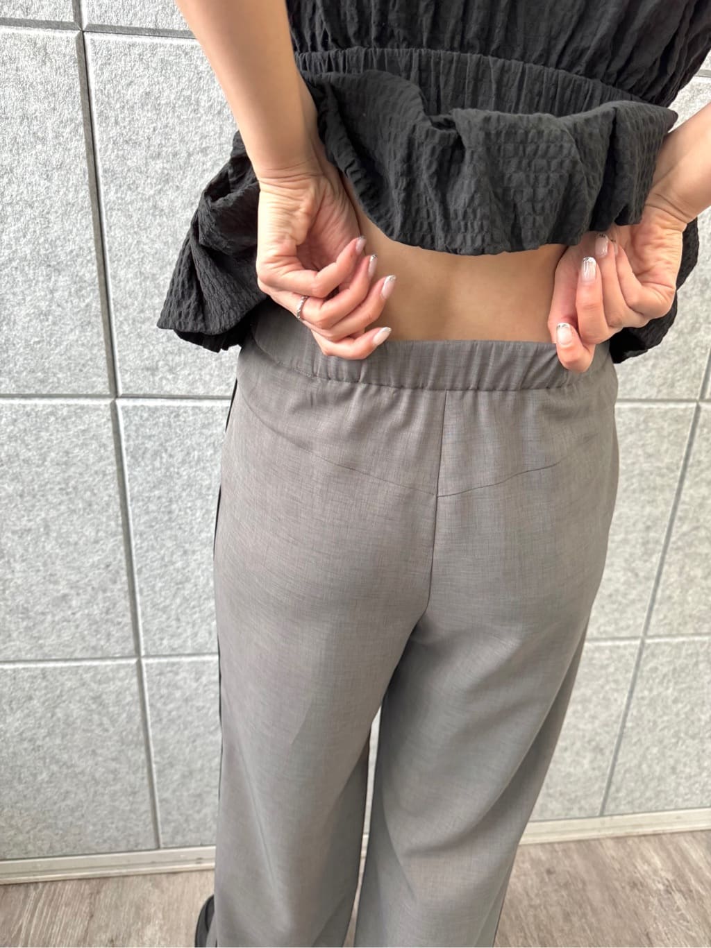 uchi__yamaさんの「CODE A｜front ribbon peplum blouse」を使ったコーディネート