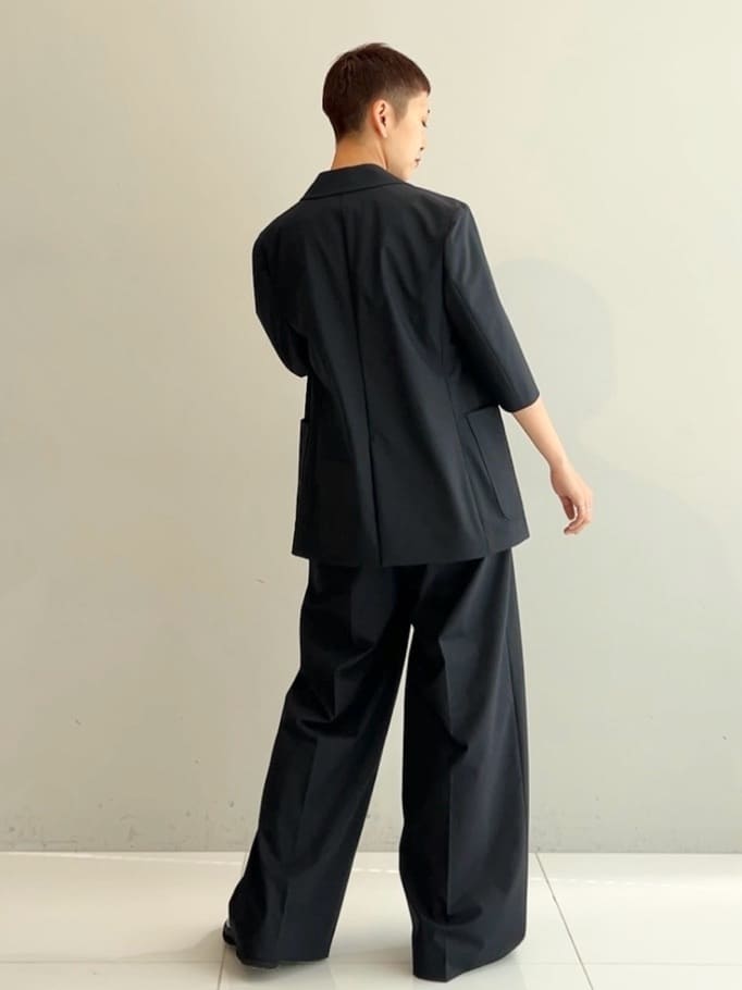 OCHIAIさんの「DRESSTERIOR｜【接触冷感/セットアップ可】 2WAYストレッチスリークオータージャケット」を使ったコーディネート