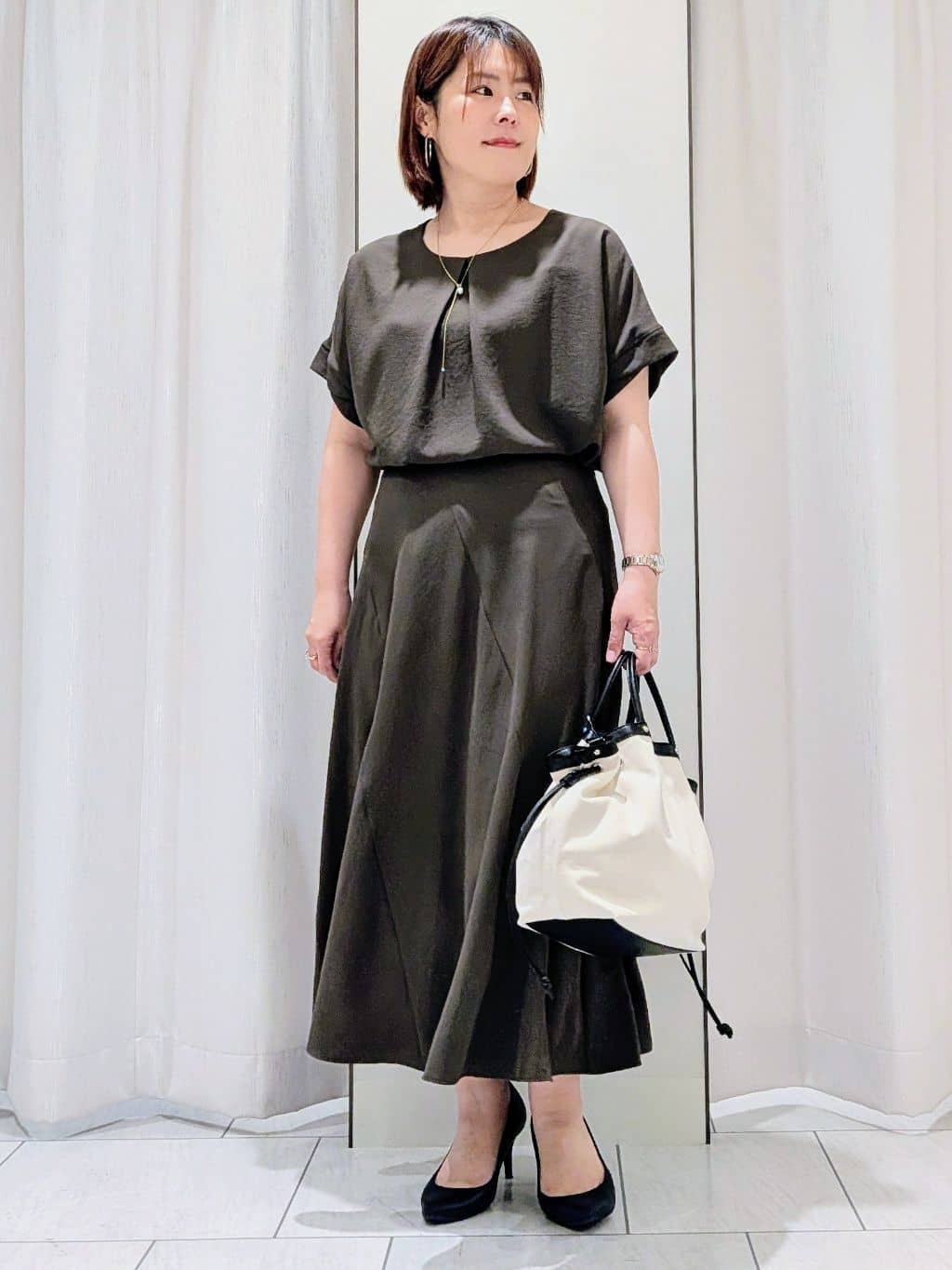 Onumaさんの「UNTITLED｜【セットアップ可/UVカット/前後2WAY】リラクシーフレンチスリーブブラウス」を使ったコーディネート
