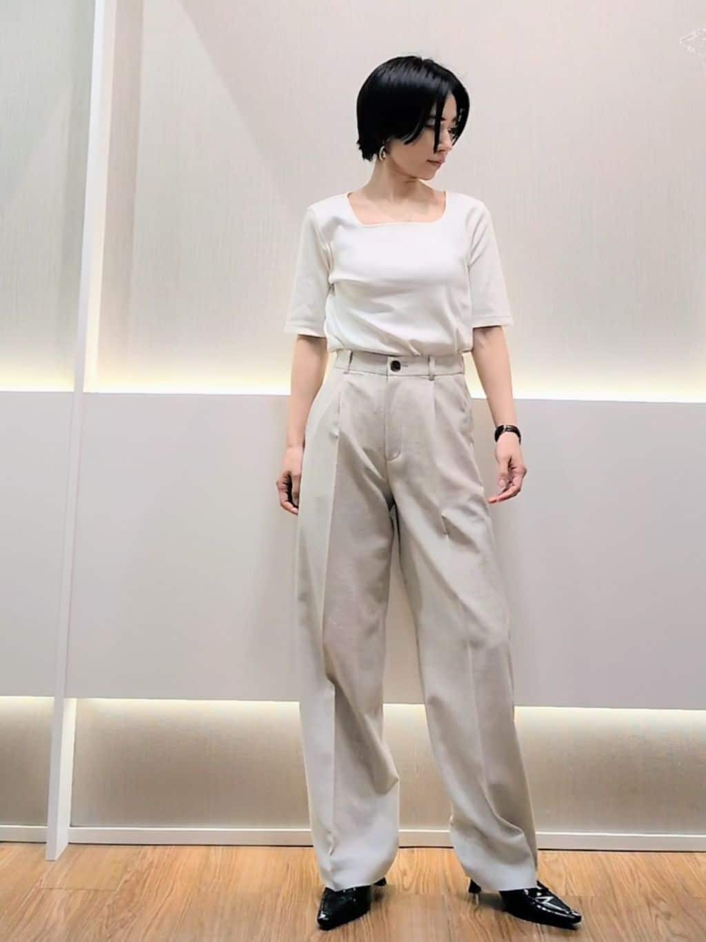 ミズタさんの「UNTITLED｜◆【さらりと快適/セットアップ可/UV/接触冷感】スラブカラーレスジャケット」を使ったコーディネート