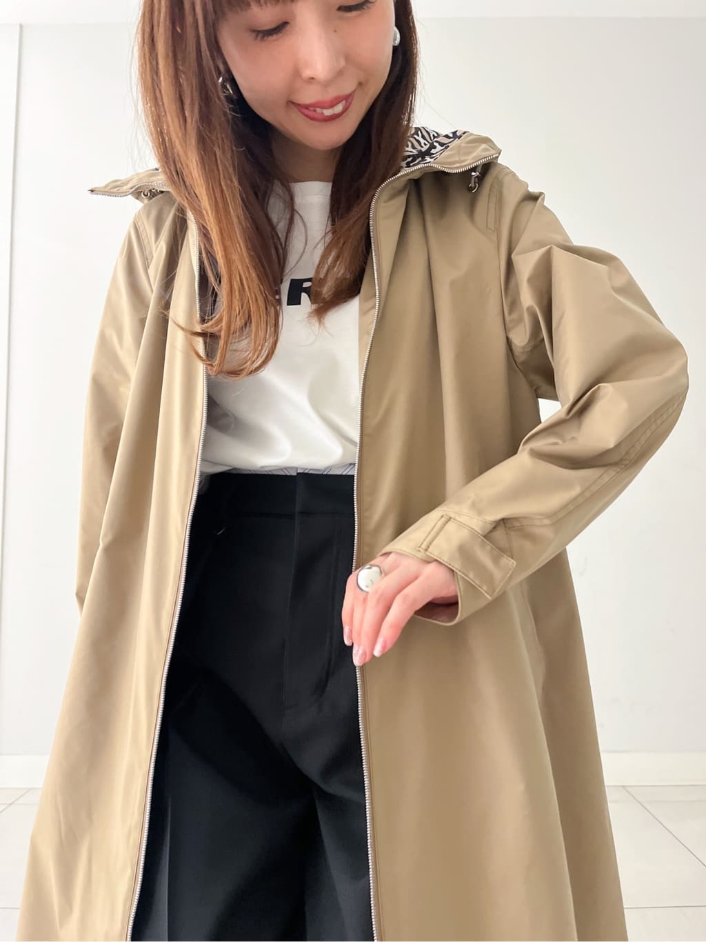 じゅんさんの「DRESSTERIOR｜【ウォッシャブル/撥水素材】撥水フーテッドツイルコート」を使ったコーディネート
