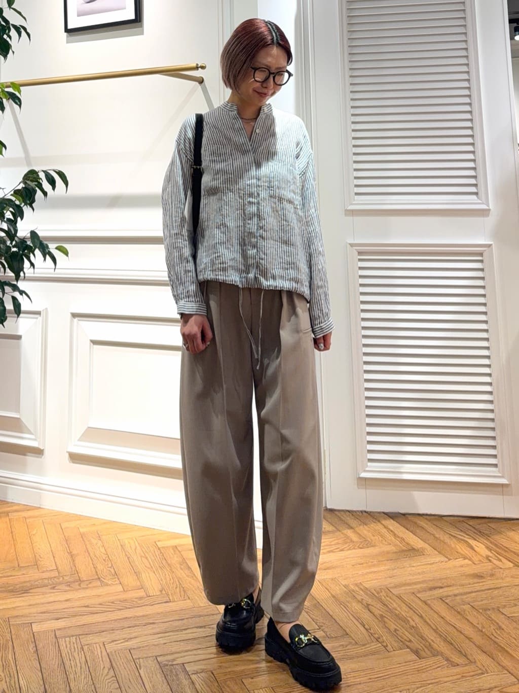 renaさんの「DRESSTERIOR｜【2WAY/羽織にも】ウォッシャブルリネン ドロストシャツ」を使ったコーディネート