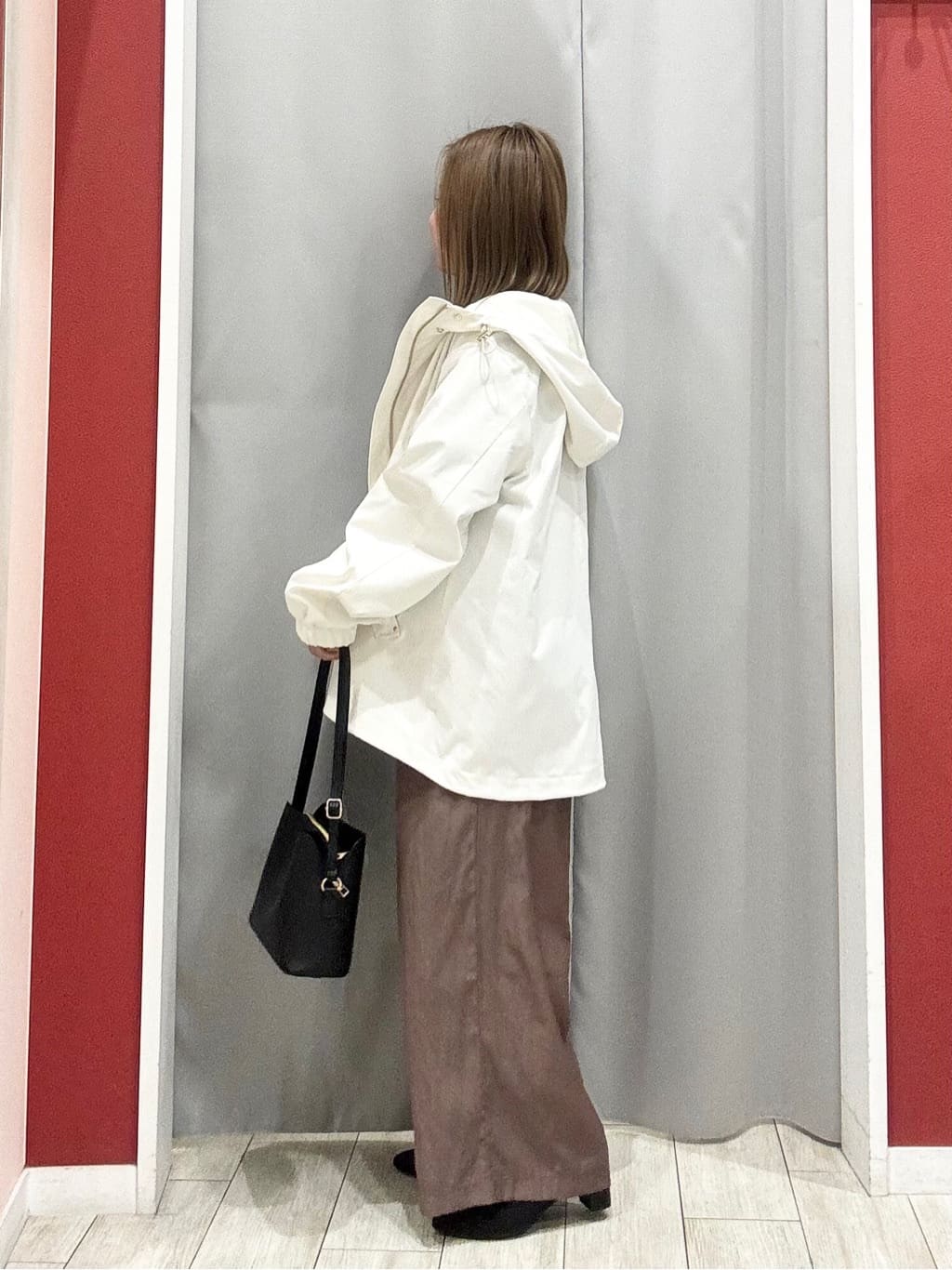 shioさんの「SHOO･LA･RUE｜【2点セット/洗濯機可/S-LL】透かし編みで涼やか 大人のドルマンニット」を使ったコーディネート