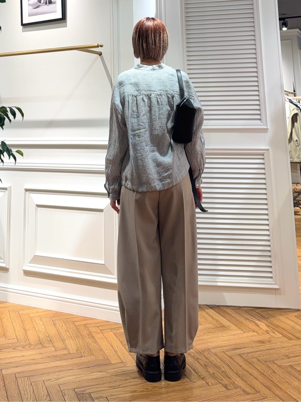 renaさんの「DRESSTERIOR｜【2WAY/羽織にも】ウォッシャブルリネン ドロストシャツ」を使ったコーディネート