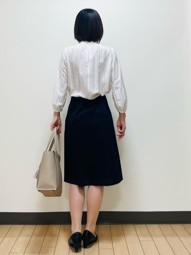 Riiさんの「Reflect｜【セットアップ可】ストライプ柄ジャカードブラウス」を使ったコーディネート