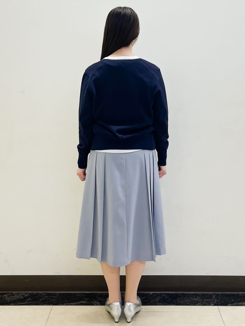 mikikoさんの「Reflect｜タックプリーツセミロング丈スカート」を使ったコーディネート