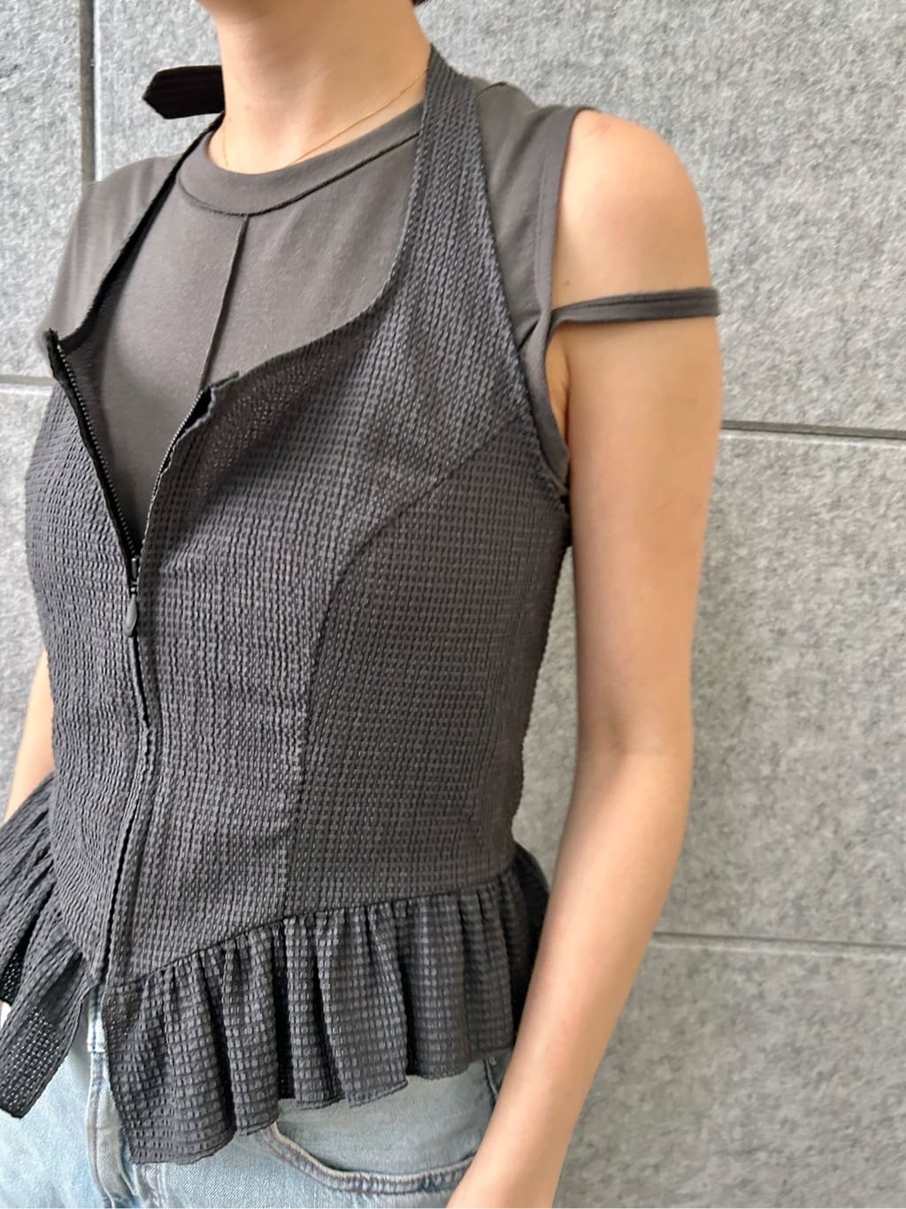 harunaさんの「CODE A｜halter neck bustier」を使ったコーディネート