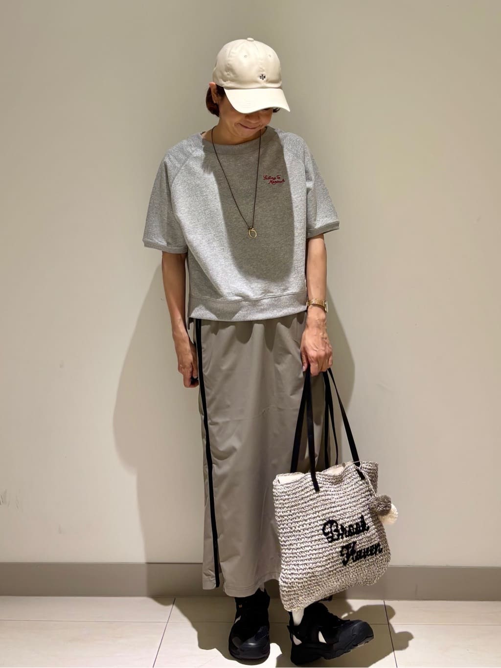Haruさんの「Dessin｜【洗える】ミニ裏毛刺繍ロゴプルオーバー」を使ったコーディネート
