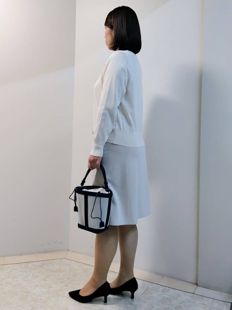 エリさんの「Reflect｜【アンサンブル可】バイカラーカーディガン」を使ったコーディネート