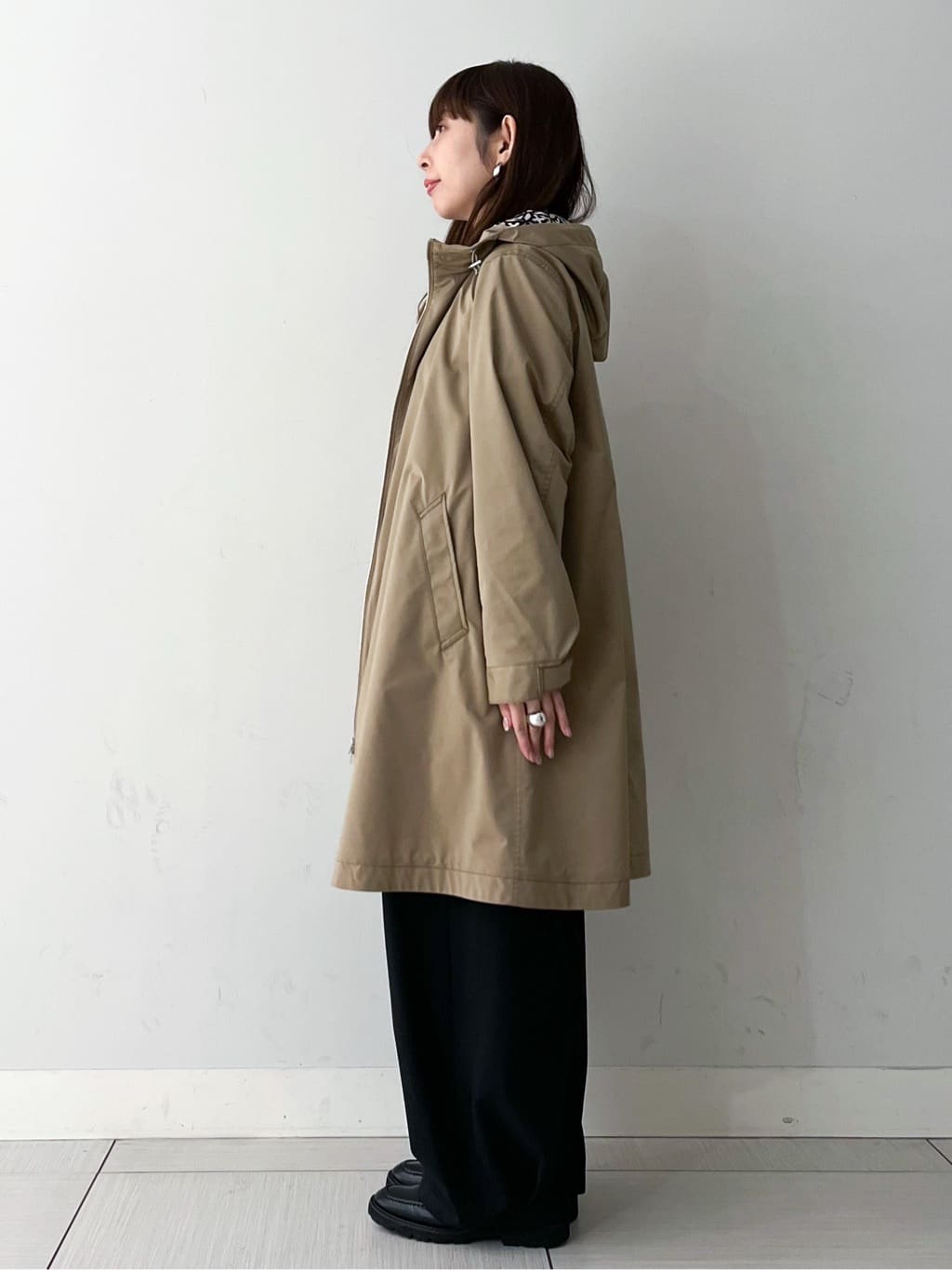 じゅんさんの「DRESSTERIOR｜【ウォッシャブル/撥水素材】撥水フーテッドツイルコート」を使ったコーディネート