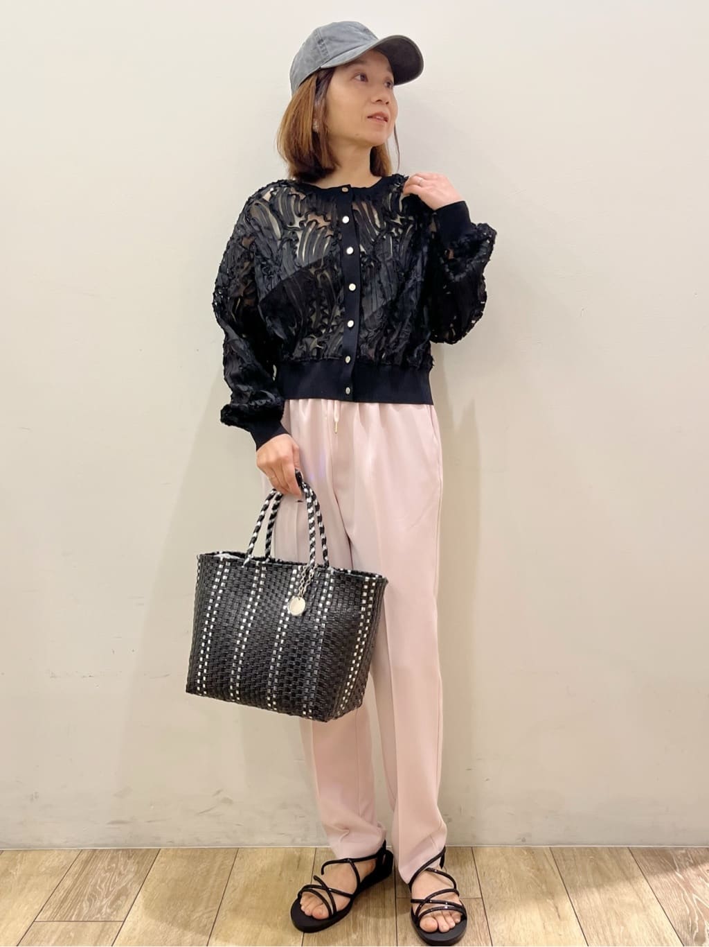 kcさんの「OPAQUE.CLIP｜シアー幾何刺繍カーディガン【洗濯機OK】」を使ったコーディネート
