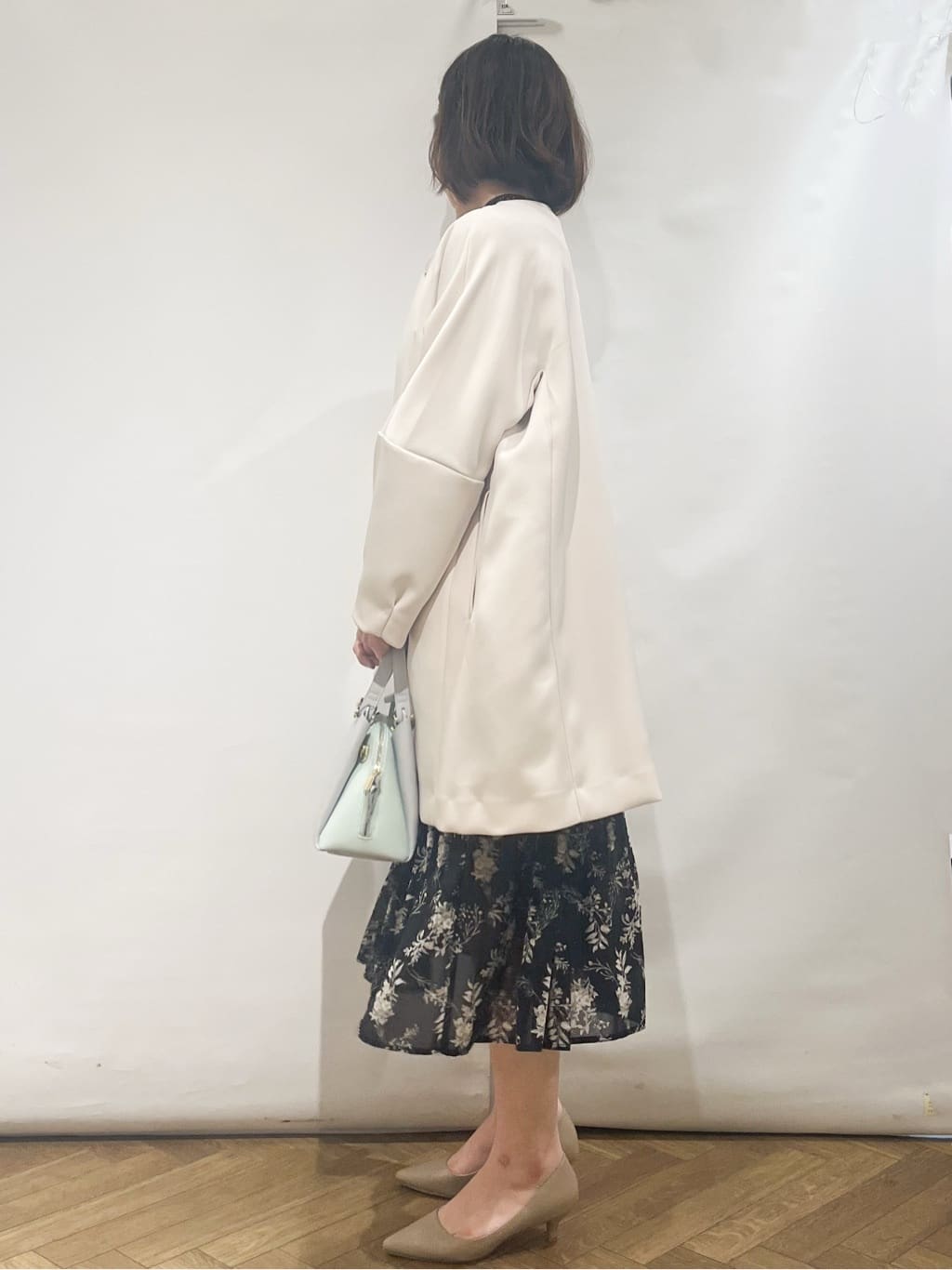 fumiさんの「index｜フォルムスリーブミドルコート【洗濯機OK】」を使ったコーディネート