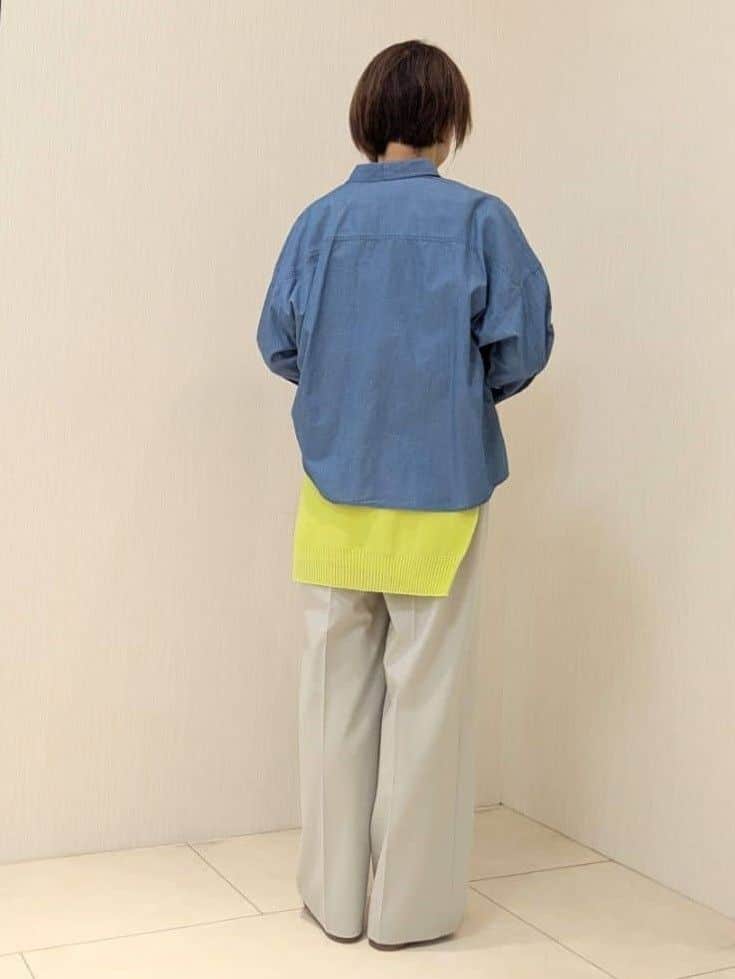 u-macoさんの「UNTITLED｜◆【コットン100%/洗える】エアリーデニムシャツ」を使ったコーディネート