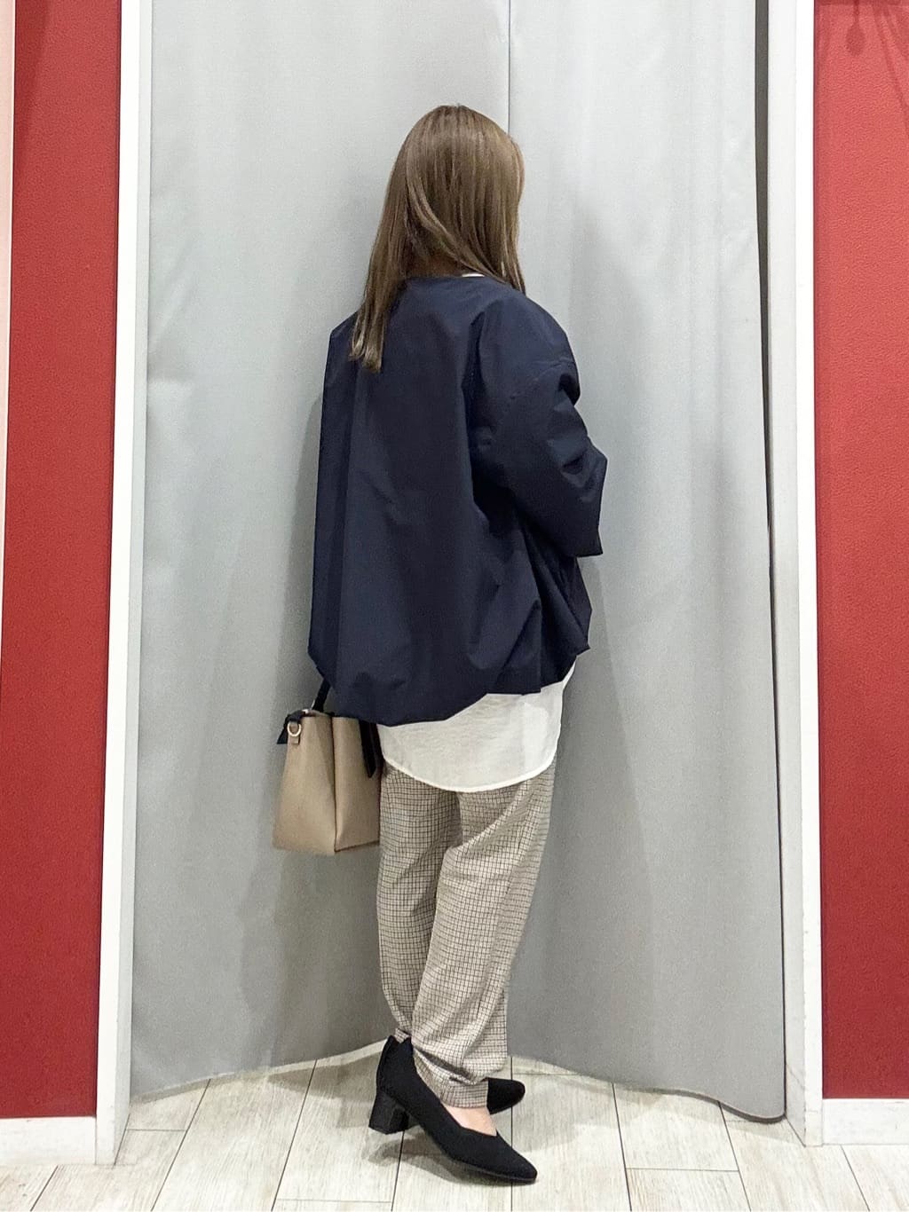 shioさんの「SHOO･LA･RUE｜【S-LL/体型カバー/Aライン】身体のラインを拾いにくい シアーシャツカーディガン」を使ったコーディネート