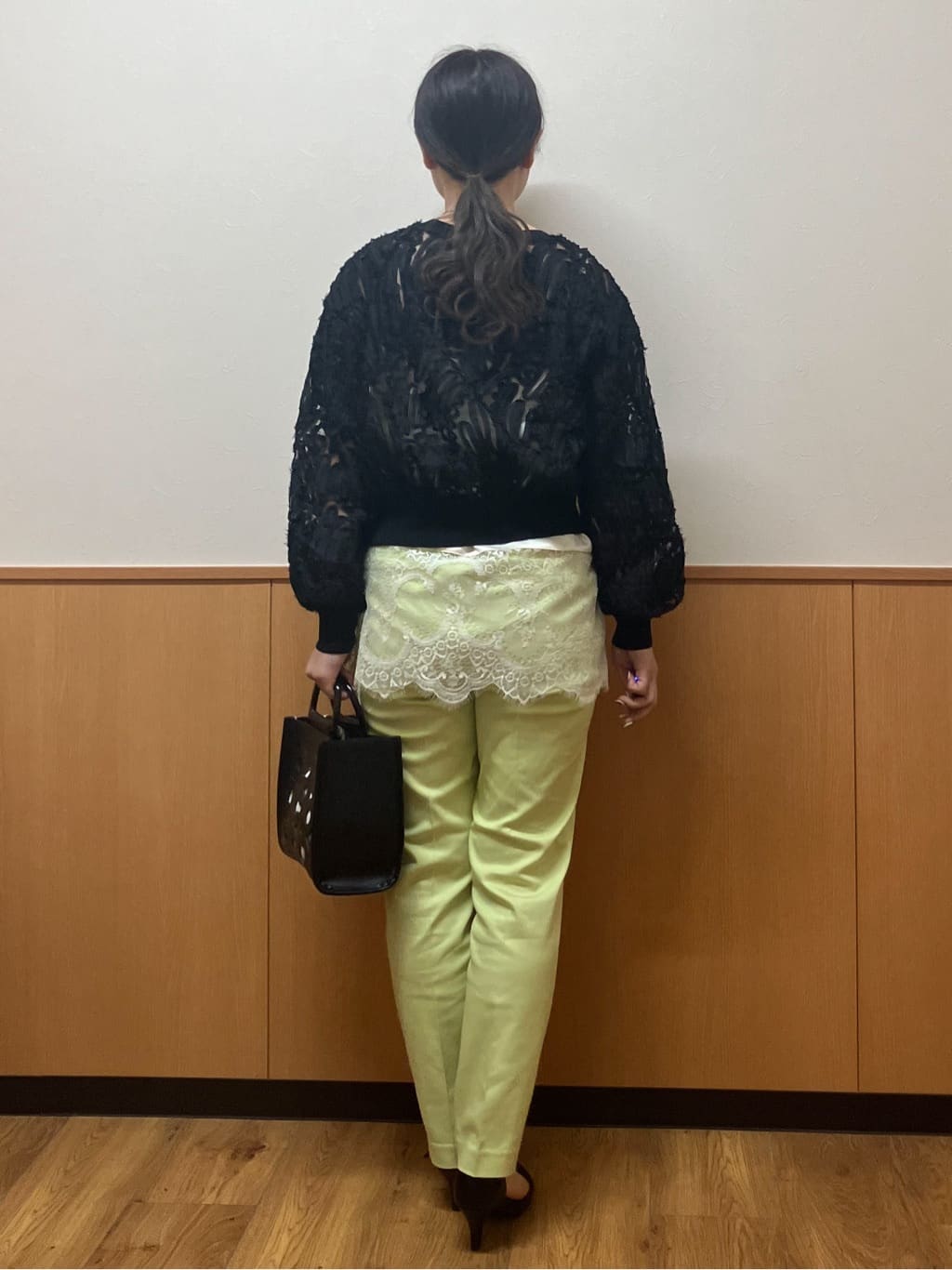 MAYUKIさんの「index｜シアー幾何刺繍カーディガン【洗濯機OK】」を使ったコーディネート
