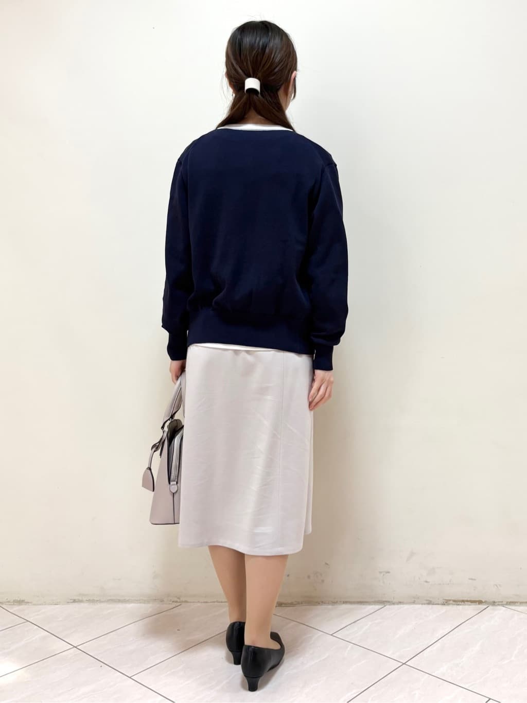 mikiさんの「Reflect｜【アンサンブル可】バイカラーカーディガン」を使ったコーディネート