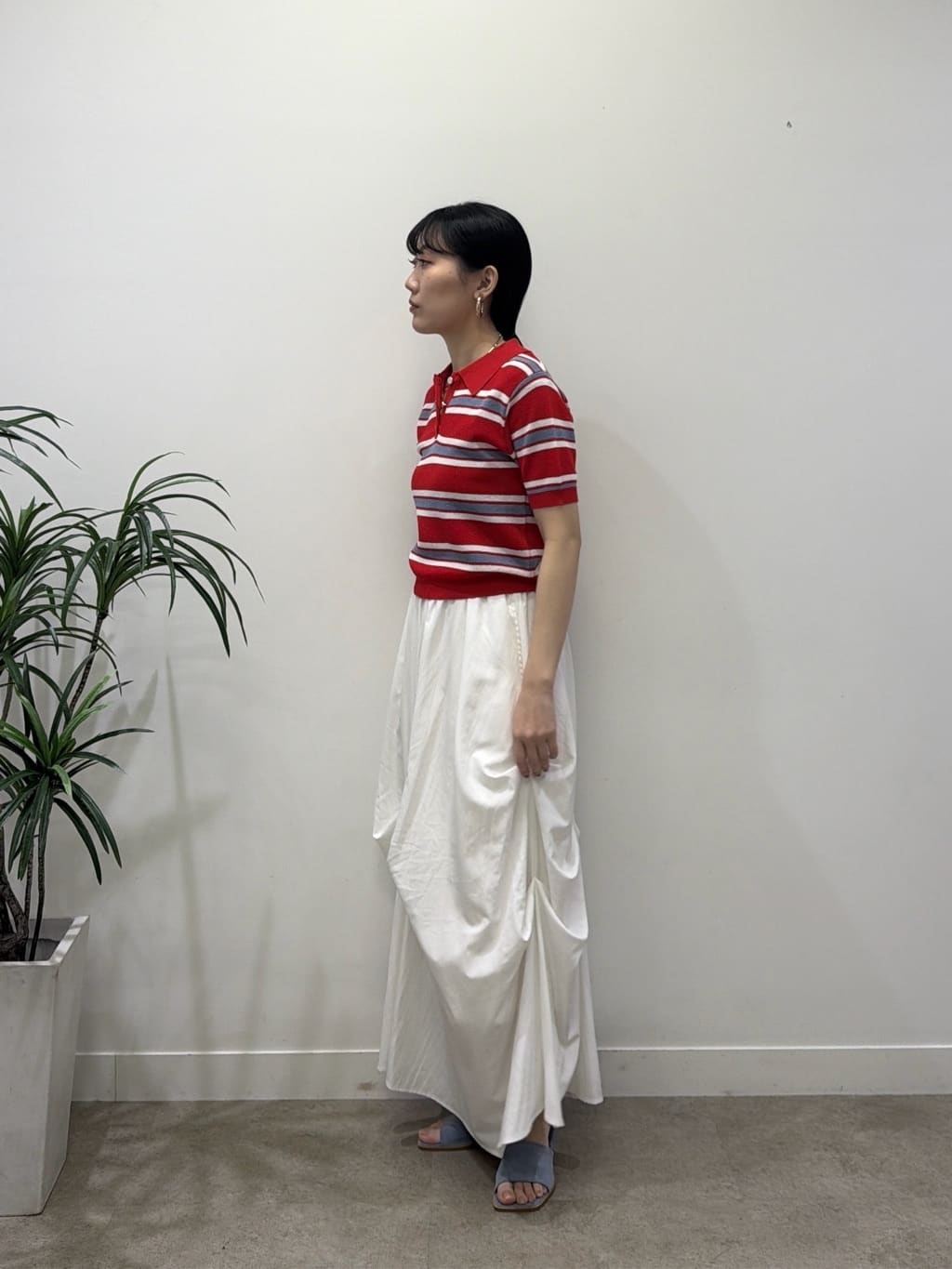 rinaさんの「INDIVI｜ランダムタックスカート」を使ったコーディネート