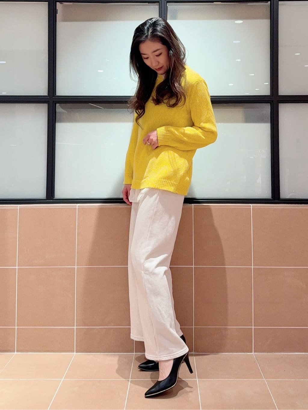 kaoriさんの「ESPERANZA｜◆【晴雨兼用/12時間パンプス】約8.5cm　歩きやすくて疲れにくい」を使ったコーディネート