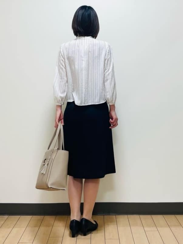 Riiさんの「Reflect｜【セットアップ可】ストライプ柄ジャカードブラウス」を使ったコーディネート