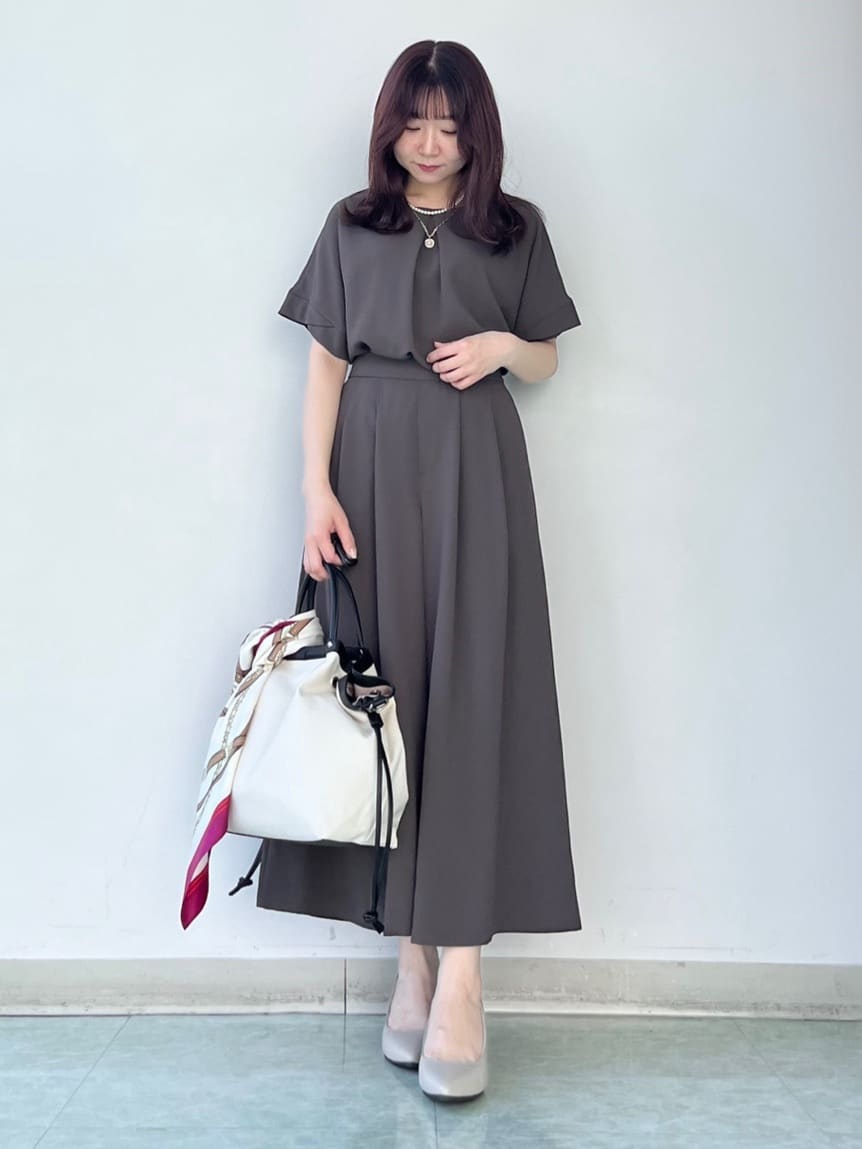 KAHOさんの「UNTITLED｜【セットアップ可/UVカット/前後2WAY】リラクシーフレンチスリーブブラウス」を使ったコーディネート