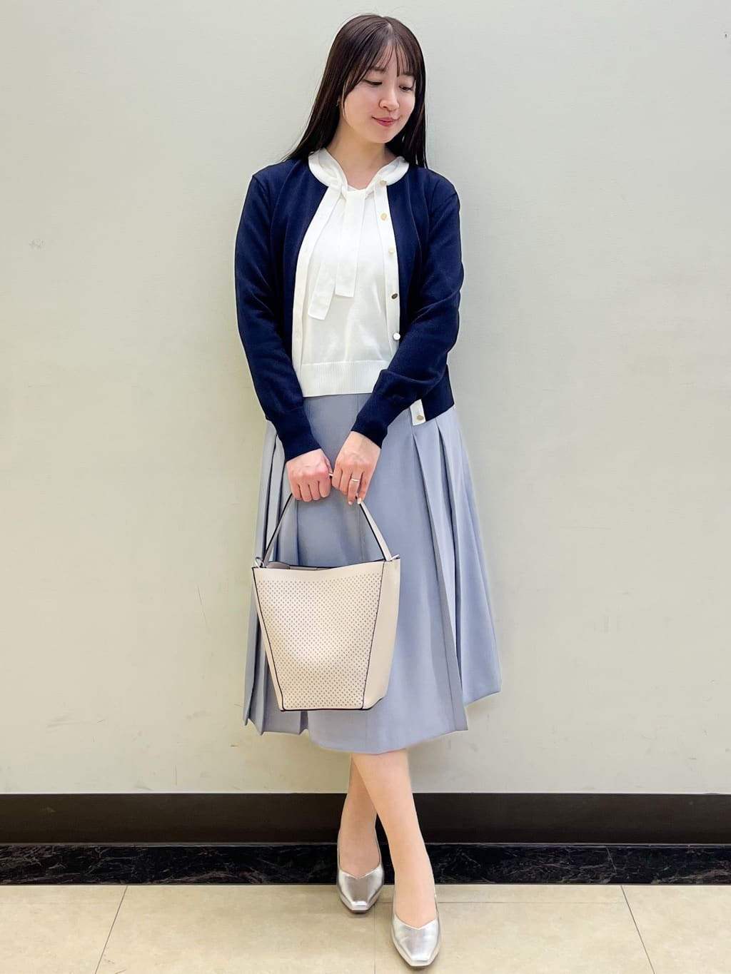 mikikoさんの「Reflect｜タックプリーツセミロング丈スカート」を使ったコーディネート